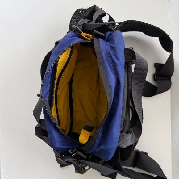 Moutainsmith “Tour” Lumbar Pack - Picture 4 of 4
